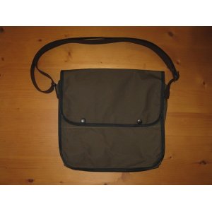 画像: FREEWHEELERS (フリーホイーラーズ) ”WAXED COTTON FIELD BAG” col. DARK OLIVE